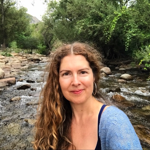 Meet your Posher, Lisa - Picture 2 of 6